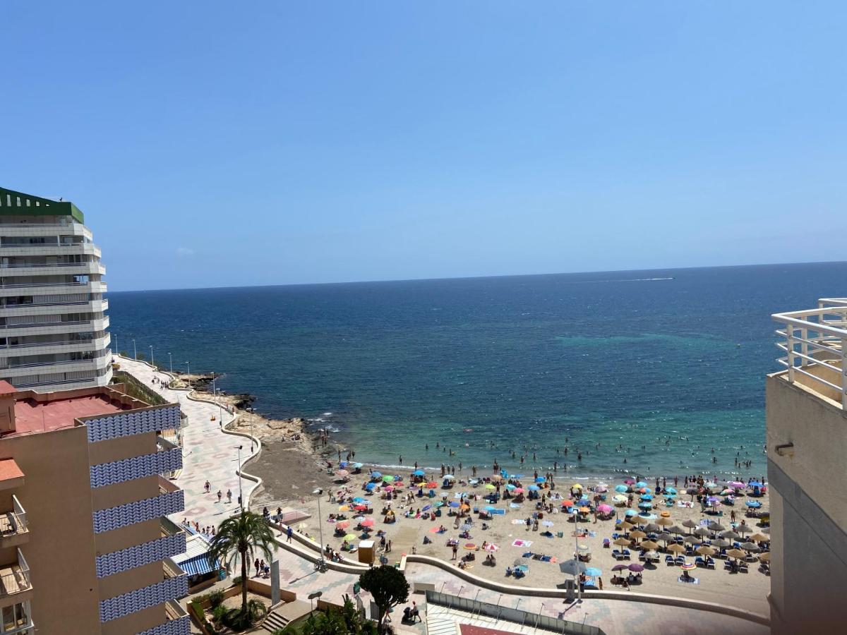 קלפה Relaxing Modern Beachfront Apartment - Amazing Sea View מראה חיצוני תמונה