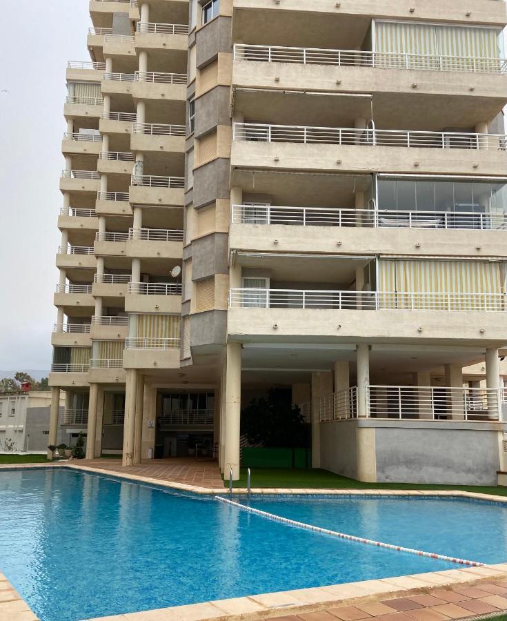 קלפה Relaxing Modern Beachfront Apartment - Amazing Sea View מראה חיצוני תמונה